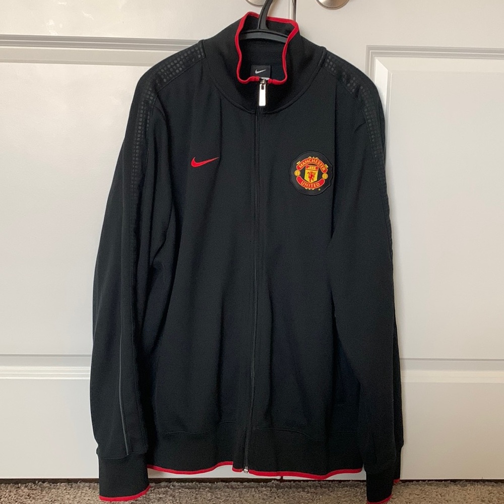 Mens NIKE zip up Manchester United jacket